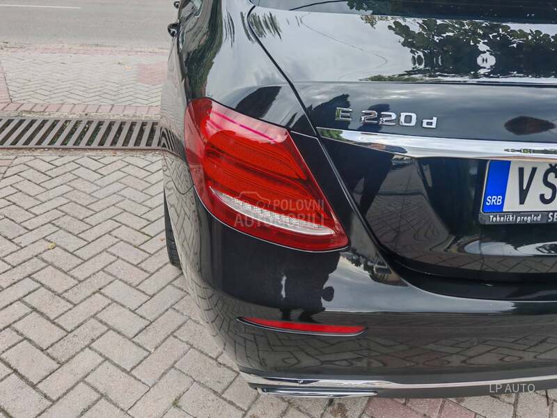 Mercedes Benz E 220 