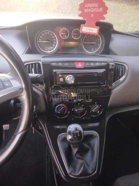 Lancia Ypsilon 1.3