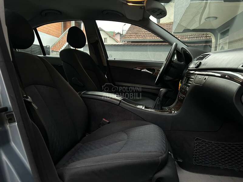 Mercedes Benz E 220 