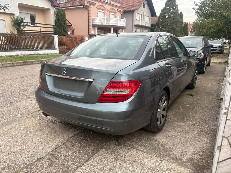 Mercedes Benz C 220 220cdi 2013. god. -  kompletan auto u delovima
