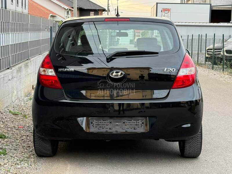 Hyundai i20 1.2 NAVl SWlSS