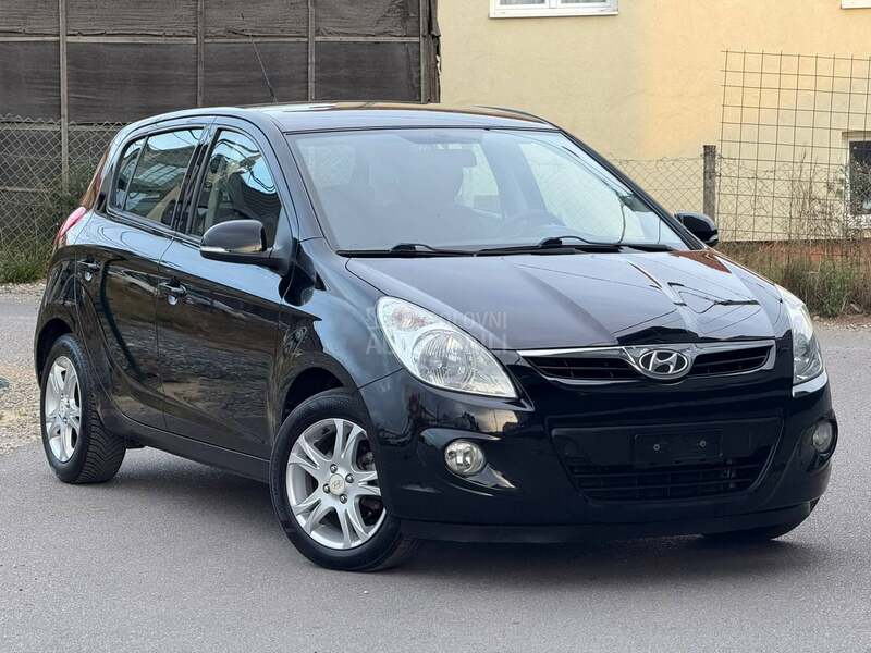 Hyundai i20 1.2 NAVl SWlSS