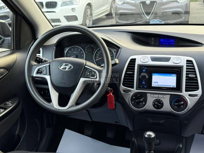 Hyundai i20 1.2 NAVl SWlSS