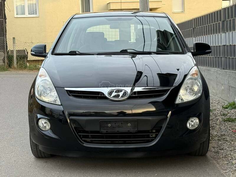 Hyundai i20 1.2 NAVl SWlSS