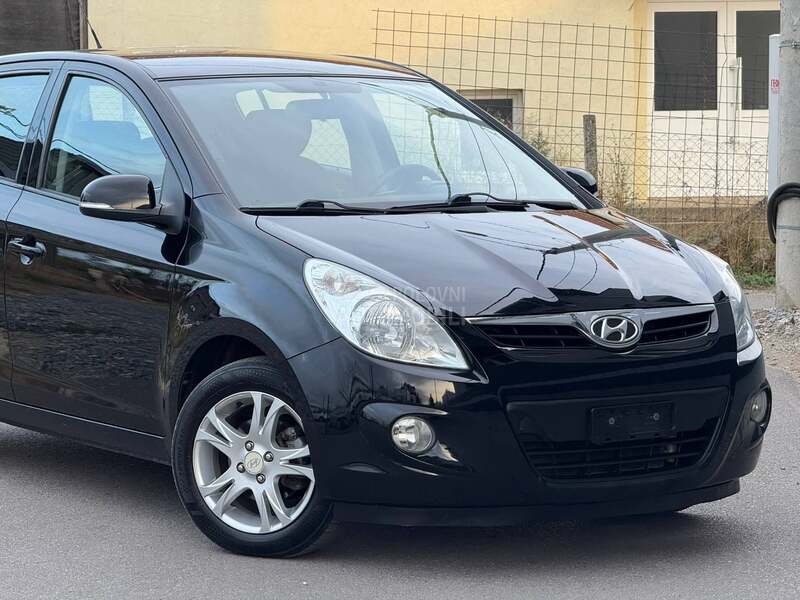 Hyundai i20 1.2 NAVl SWlSS