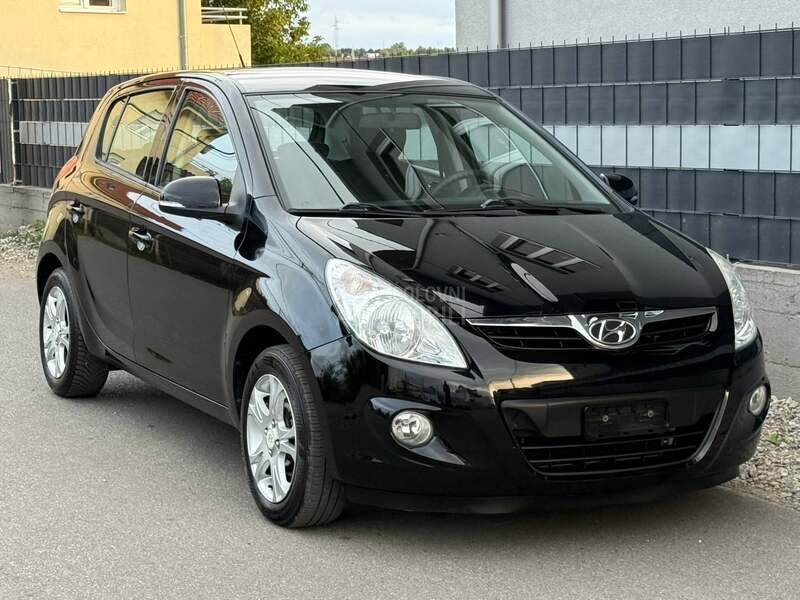 Hyundai i20 1.2 NAVl SWlSS