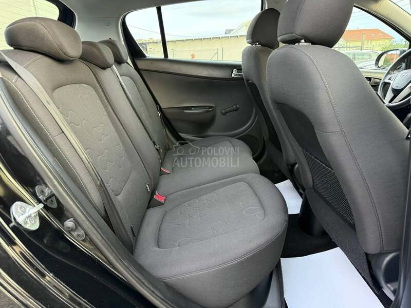 Hyundai i20 1.2 NAVl SWlSS