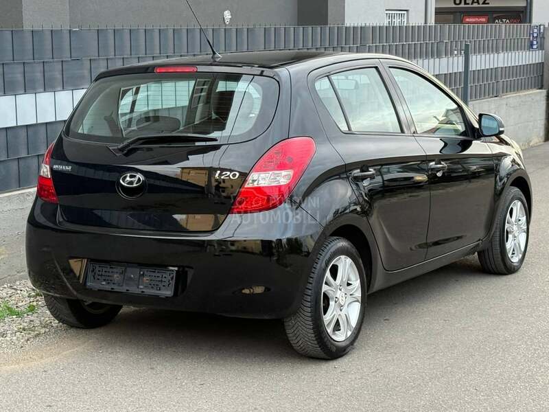 Hyundai i20 1.2 NAVl SWlSS