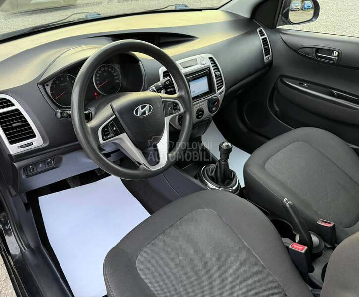 Hyundai i20 1.2 NAVl SWlSS