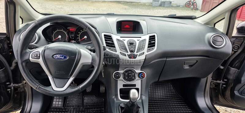 Ford Fiesta 1.2b kaonov