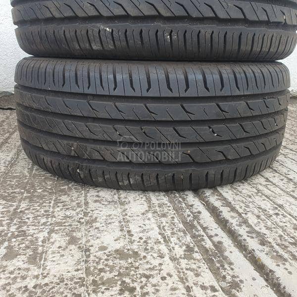 Semperit 215/45 R17 Letnja
