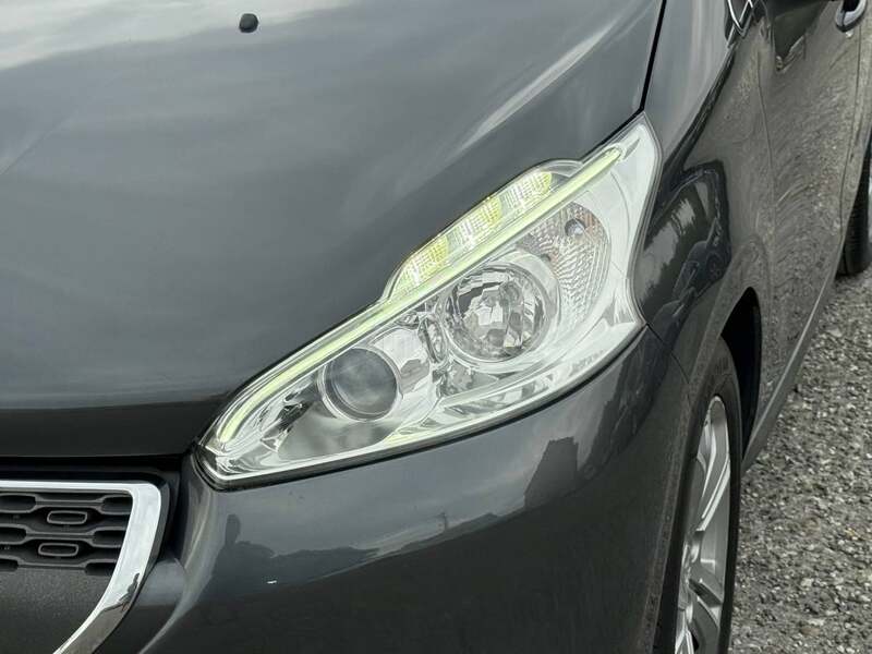 Peugeot 208 1.2 NAVl ALLURE