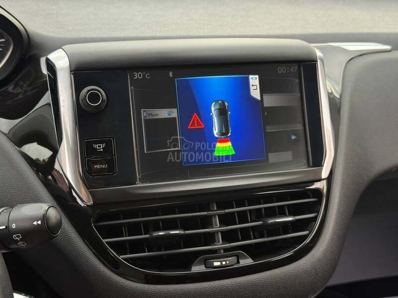 Peugeot 208 1.2 NAVl ALLURE