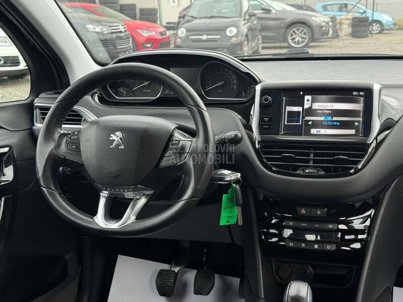 Peugeot 208 1.2 NAVl ALLURE