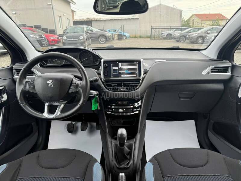 Peugeot 208 1.2 NAVl ALLURE