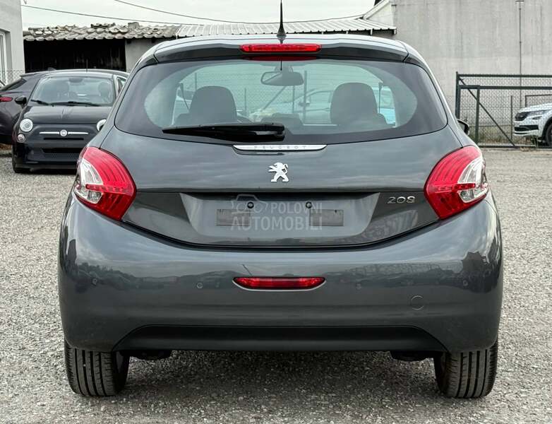 Peugeot 208 1.2 NAVl ALLURE