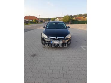 Opel Astra J 
