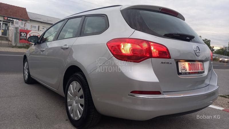 Opel Astra J 1.4 eko auto CH