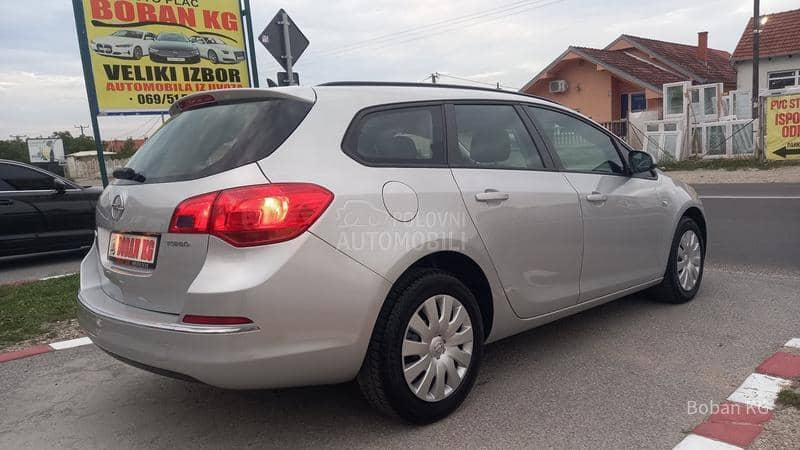 Opel Astra J 1.4 eko auto CH