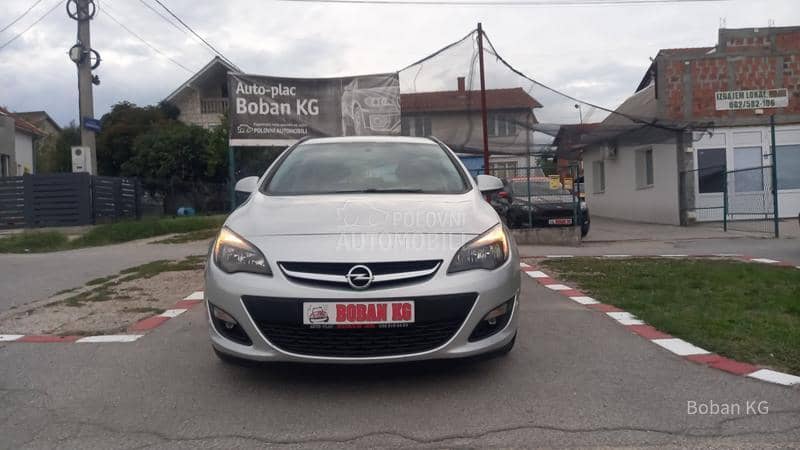 Opel Astra J 1.4 eko auto CH