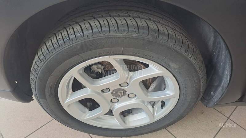 Citroen C4 Cactus 1.2 PURE NAV ALU LED