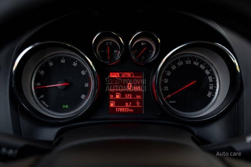 Opel Astra J 1.4 TURBO ENJOY