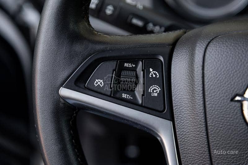 Opel Astra J 1.4 TURBO ENJOY