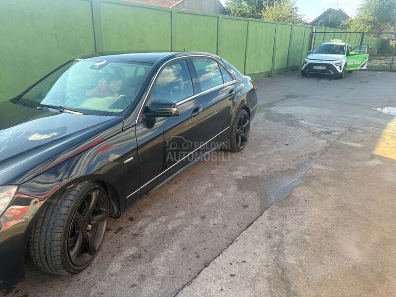 Mercedes Benz E 350 
