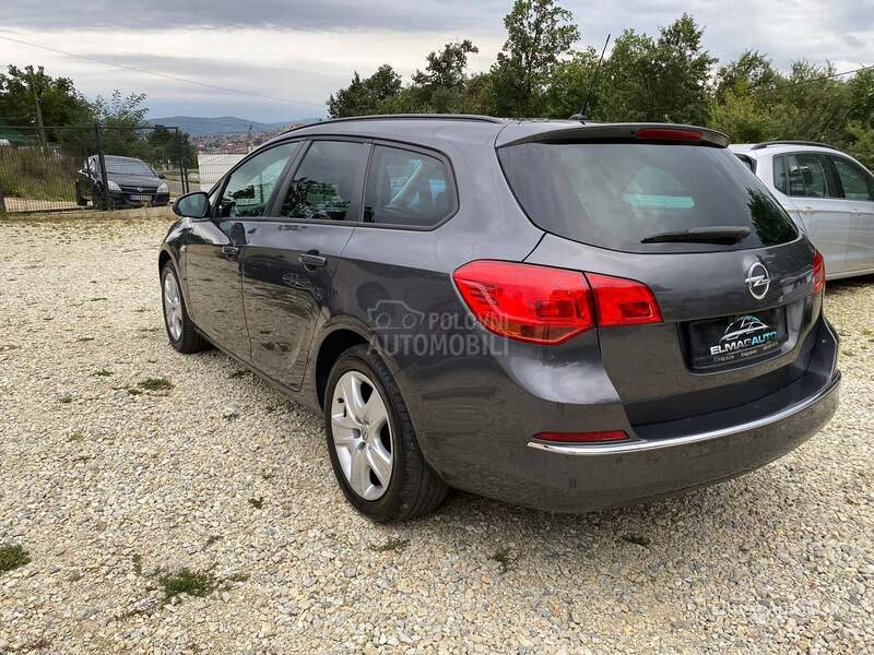 Opel Astra J 