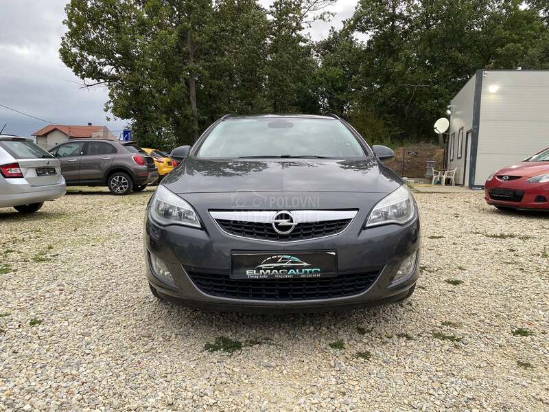 Opel Astra J 