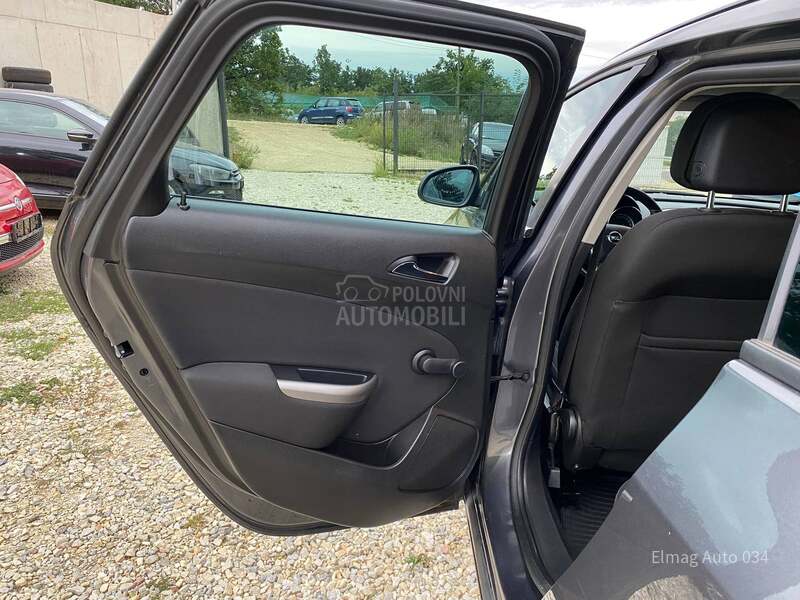 Opel Astra J 