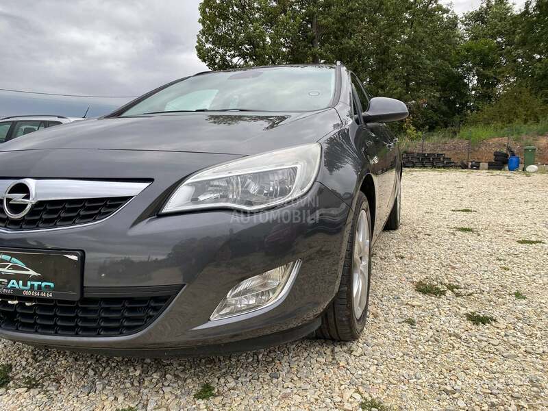 Opel Astra J 