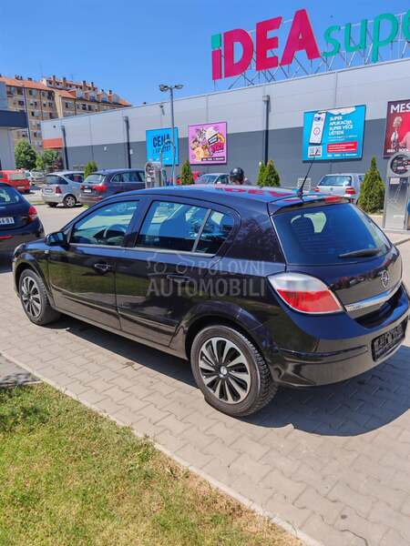 Opel Astra H 