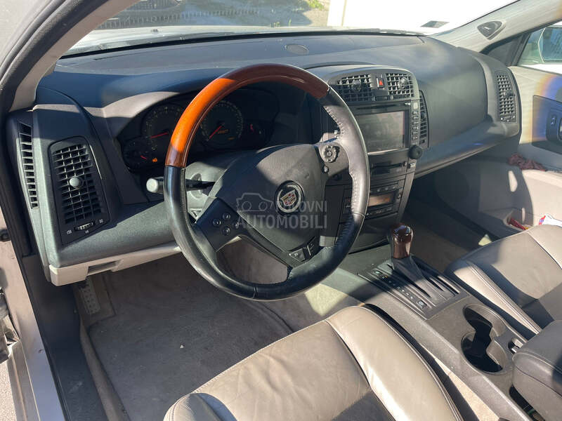 Cadillac CTS luxury