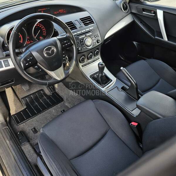 Mazda 3 T O P