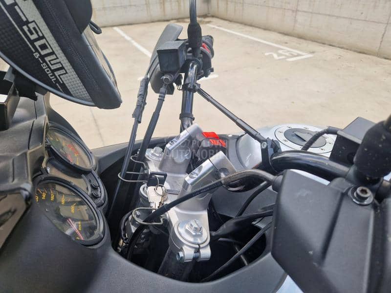 Suzuki DL650 VStrom V Strom
