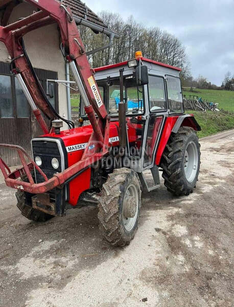 Massey Ferguson 254s