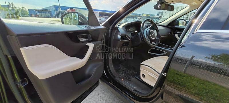 Jaguar F pace 