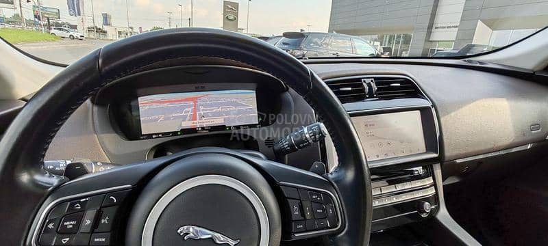Jaguar F pace 
