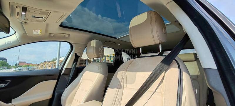 Jaguar F pace 