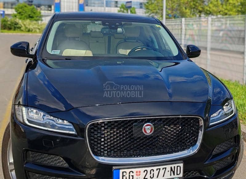 Jaguar F pace 