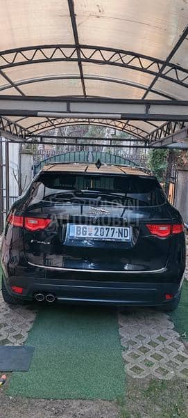 Jaguar F pace 