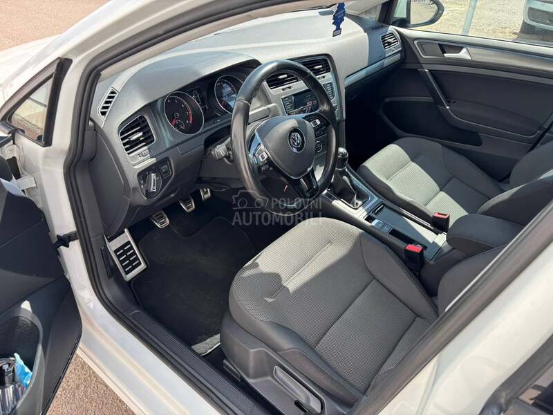 Volkswagen Golf 7 1.4 TSI COMFORTLINE