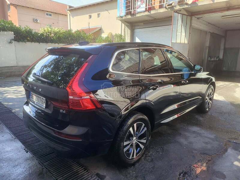 Volvo XC60 B4 Momentum 2022