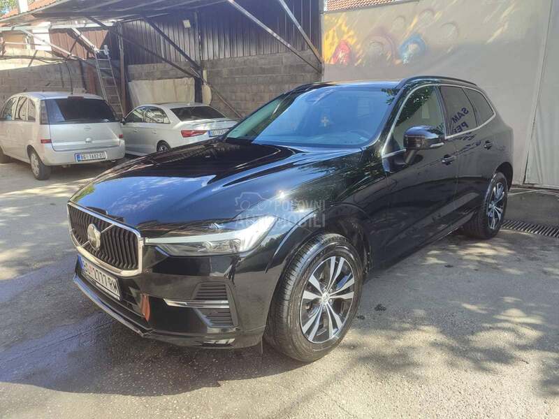 Volvo XC60 B4 Momentum 2022