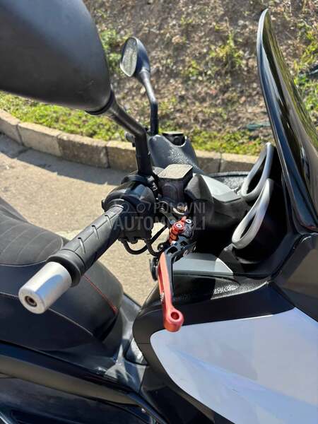 Yamaha xmax