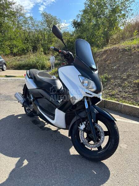 Yamaha xmax
