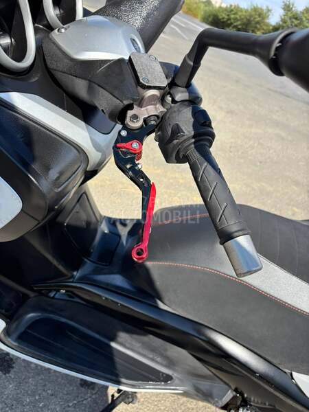 Yamaha xmax