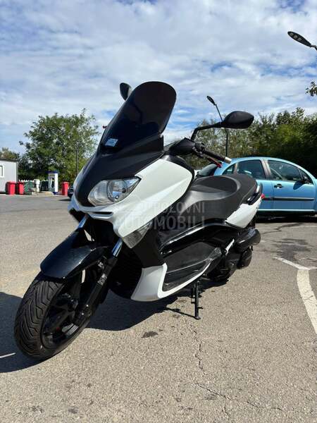 Yamaha xmax