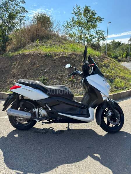 Yamaha xmax